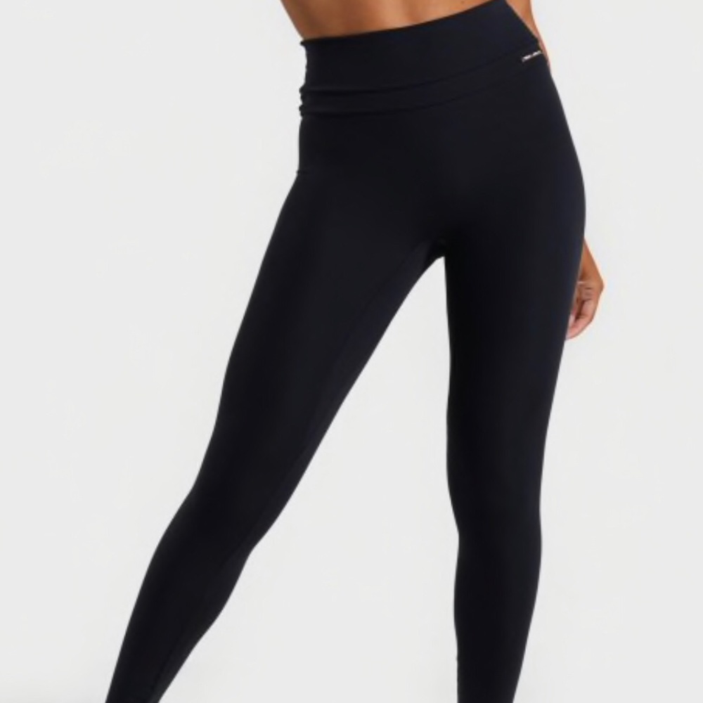 Whitney Simmons x Gymshark leggings